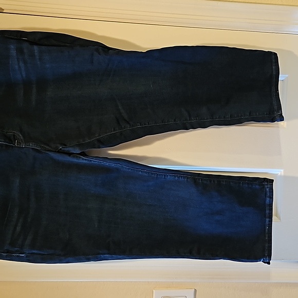 Lane Bryant NWT Low Rise super stretch Capri Dark Blue Jeans Size 22 - Picture 3 of 10